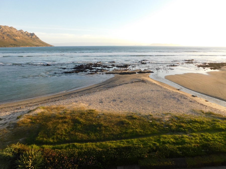 6 Bedroom Property for Sale in Harbour Island Western Cape